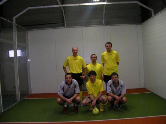 les mecs en jaune
